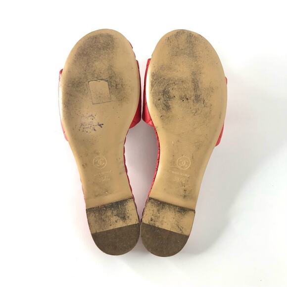 Chanel Interlocking CC Logo Red Quilted Lambskin Slip On Mules Slides 38.5 Flats - Picture 11 of 13